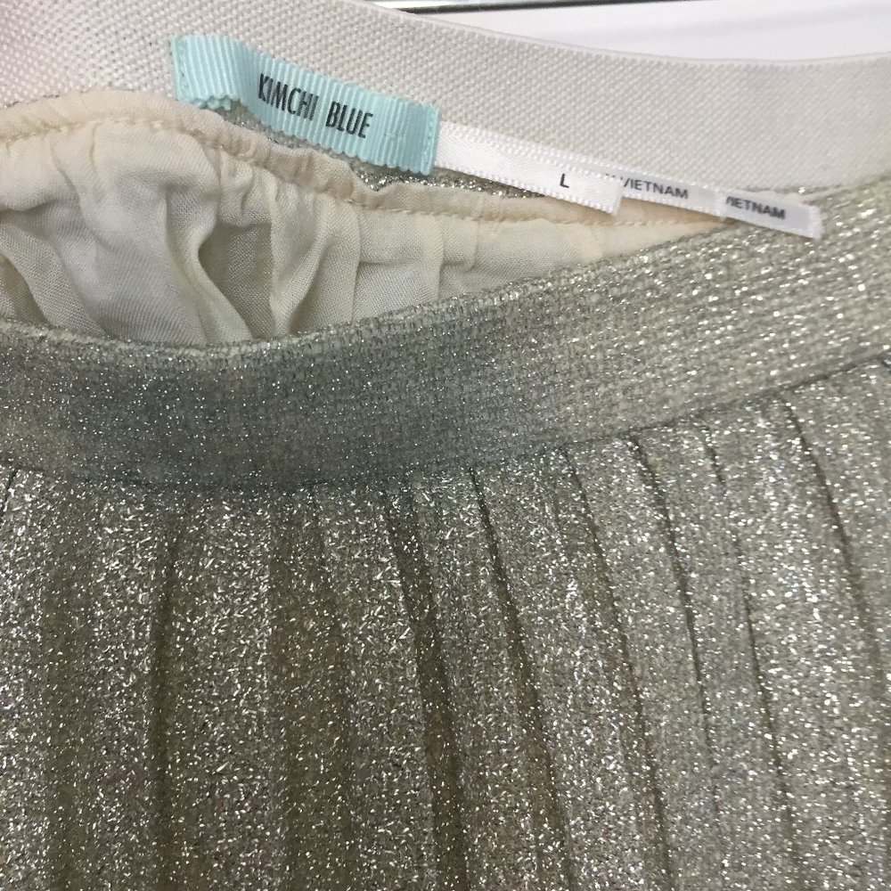 Urban Outfitters Kimchi blue gold pleated skirt - Picture 4 of 4